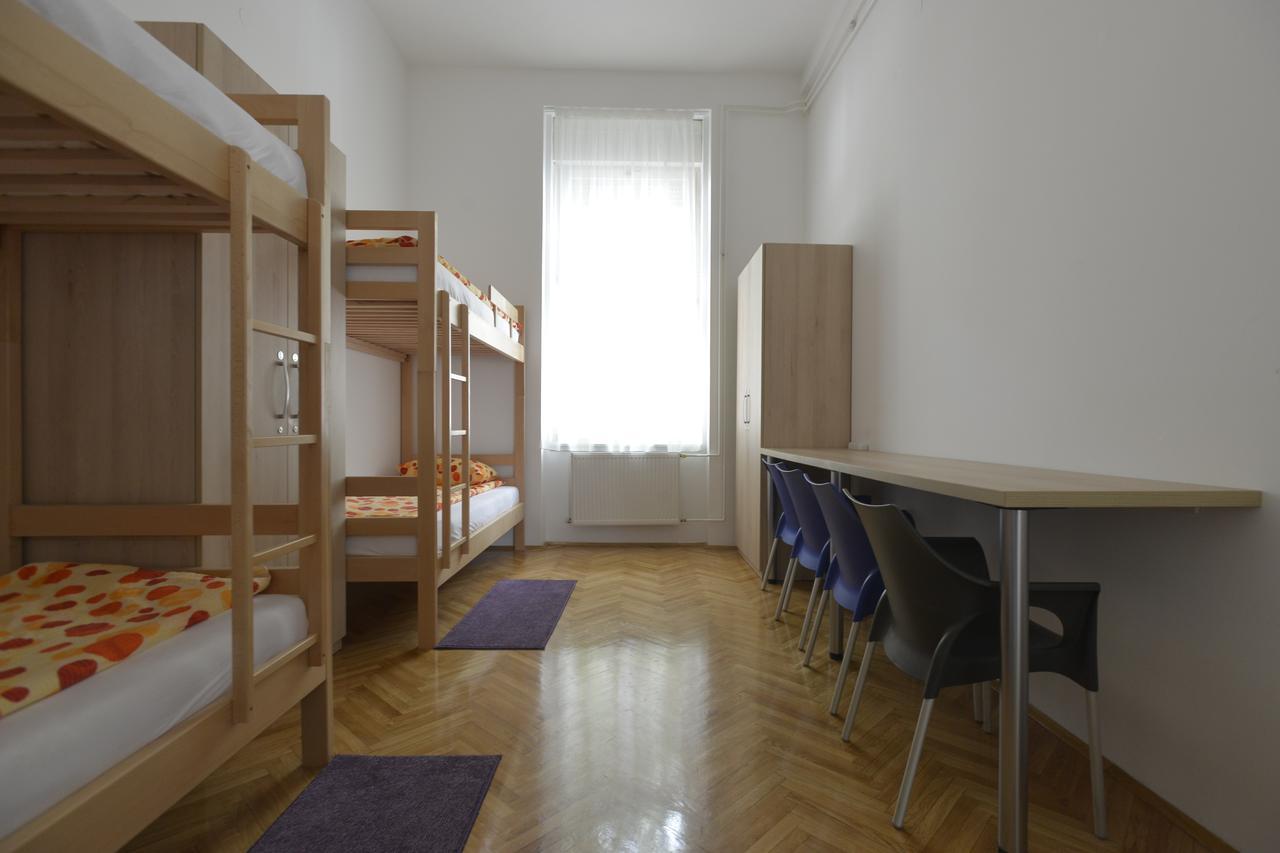 Hostel Flow House Centar Novi Sad Extérieur photo